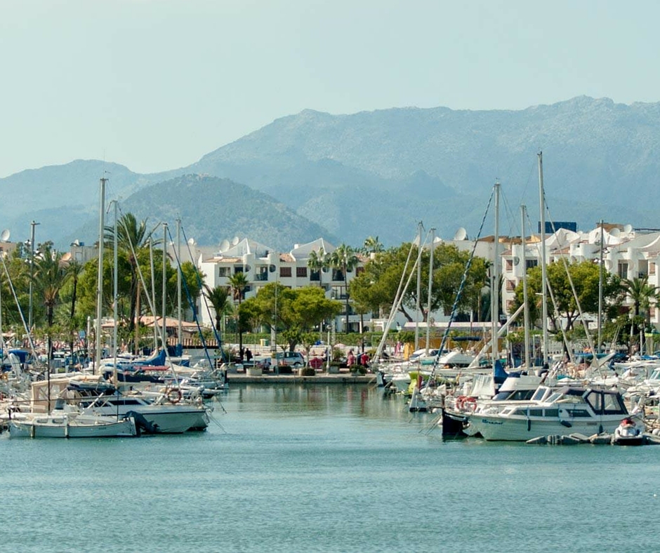 File:Puerto Banus shops.jpg - Wikipedia