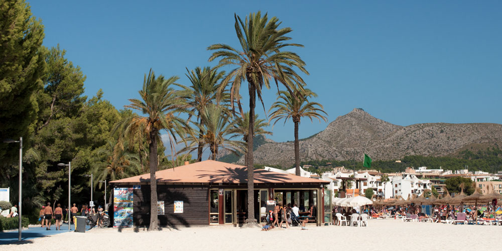 Alcudia Beach Cafe Chiringuito Balneario Playa de Muro casafari spain buy real estate property mallorca 