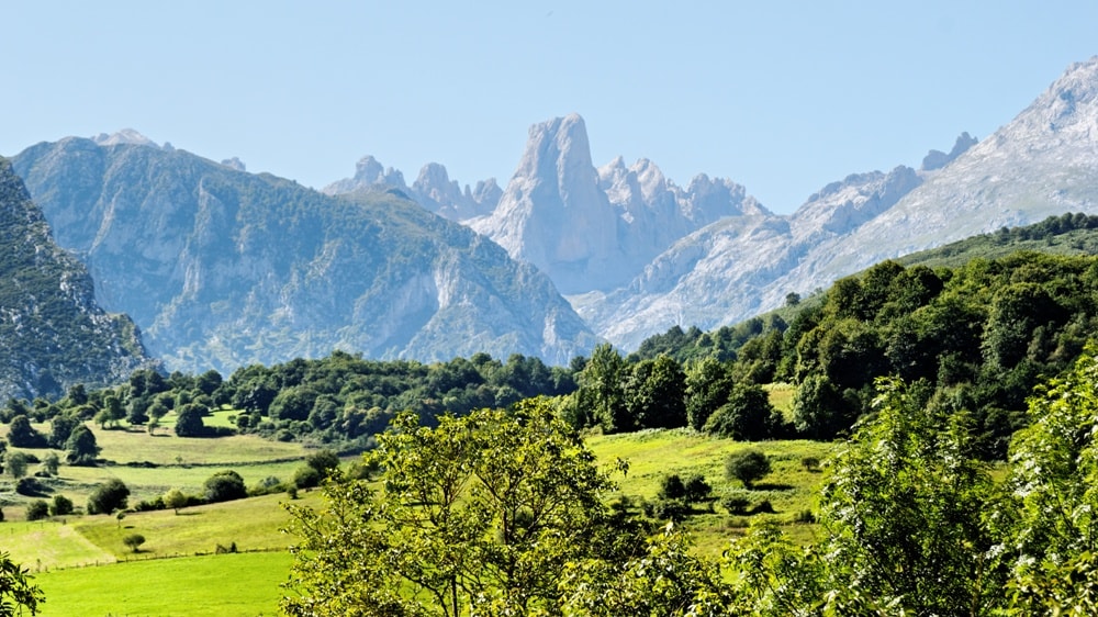 Naranjo de Bulnes Oceno Asturias mountains spain buy real estate property