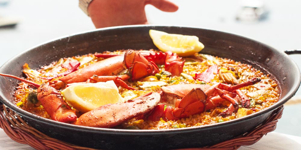 Reasons-to-love-Spain-food-paella-lobster-bogavante-mallorca-casafari