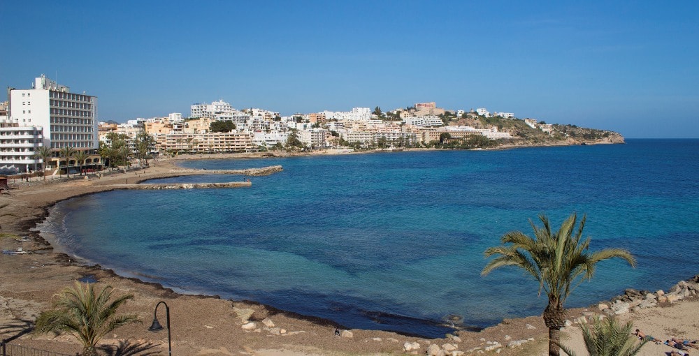 Sant Jordi de ses Salines property market offers beachfront real estate.