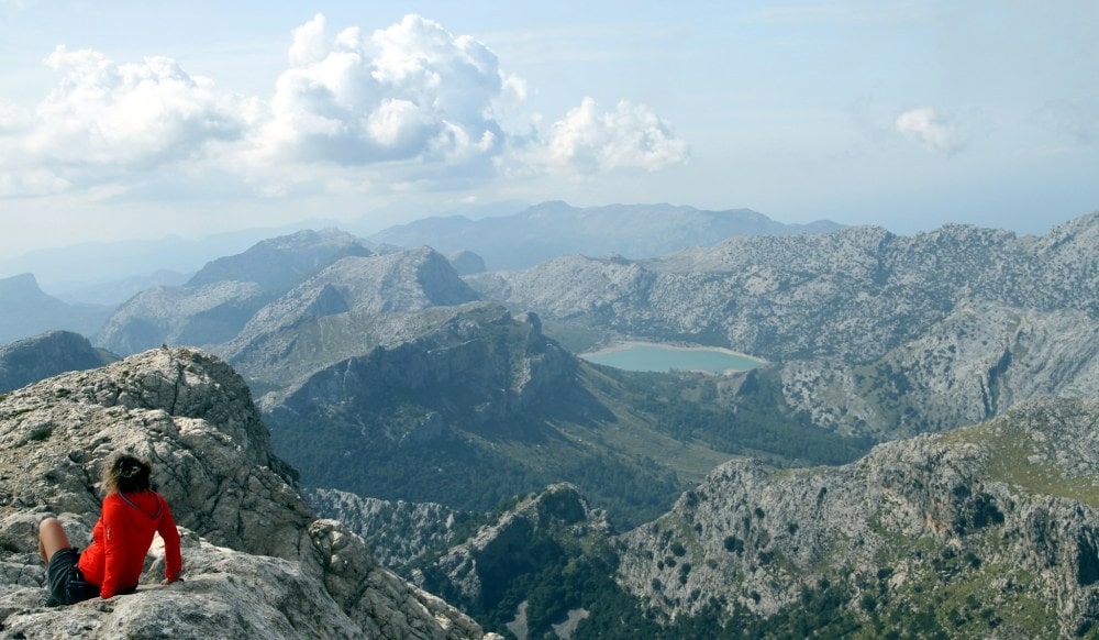 Soller Town property owners can enjoy many hiking routes and admire surrounding mountains.