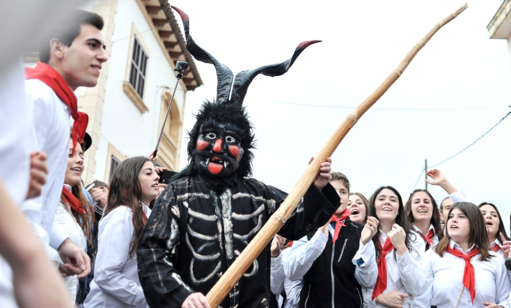 sant antoni fiesta arta mallorca