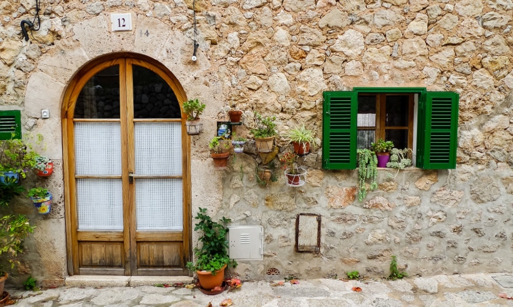 Traditional house of Valldemossa property market.