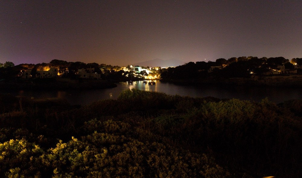 Cala d'Or property during the night.