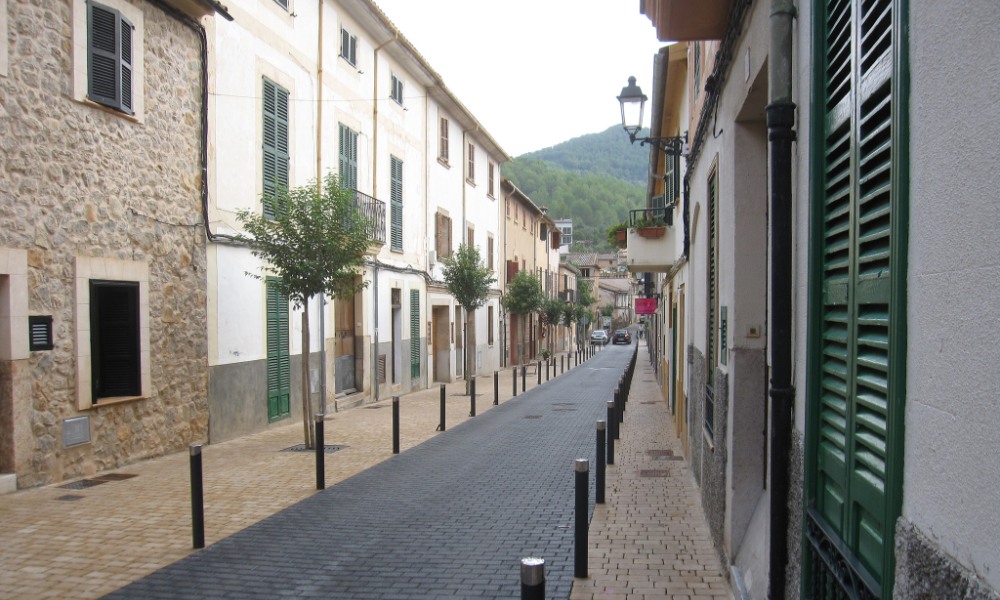 Townhouses of Esporles property market.