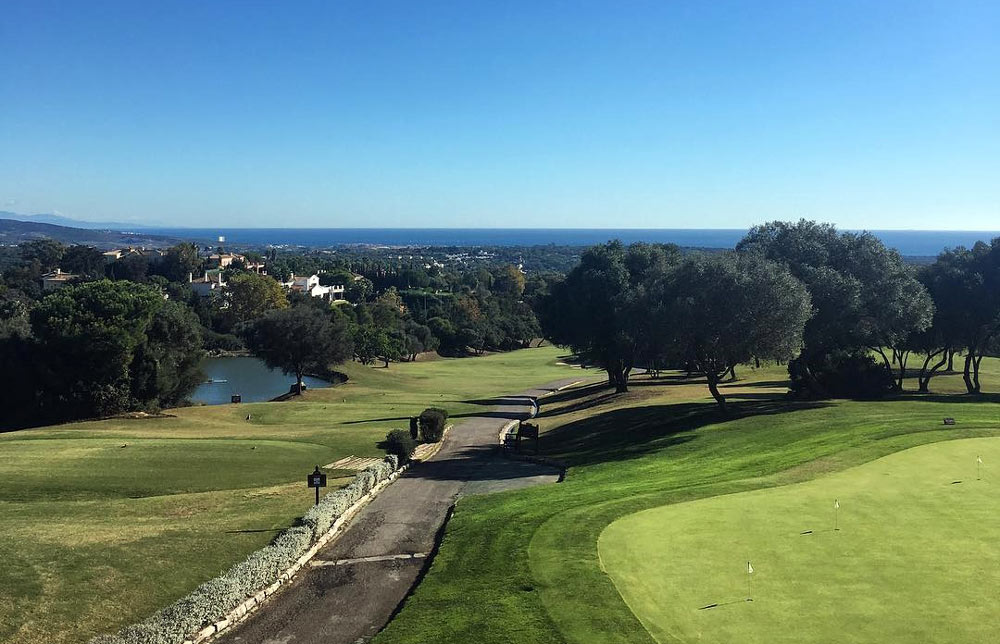 Sotogrande Alto property market is surrounded by a number of golf courses.
