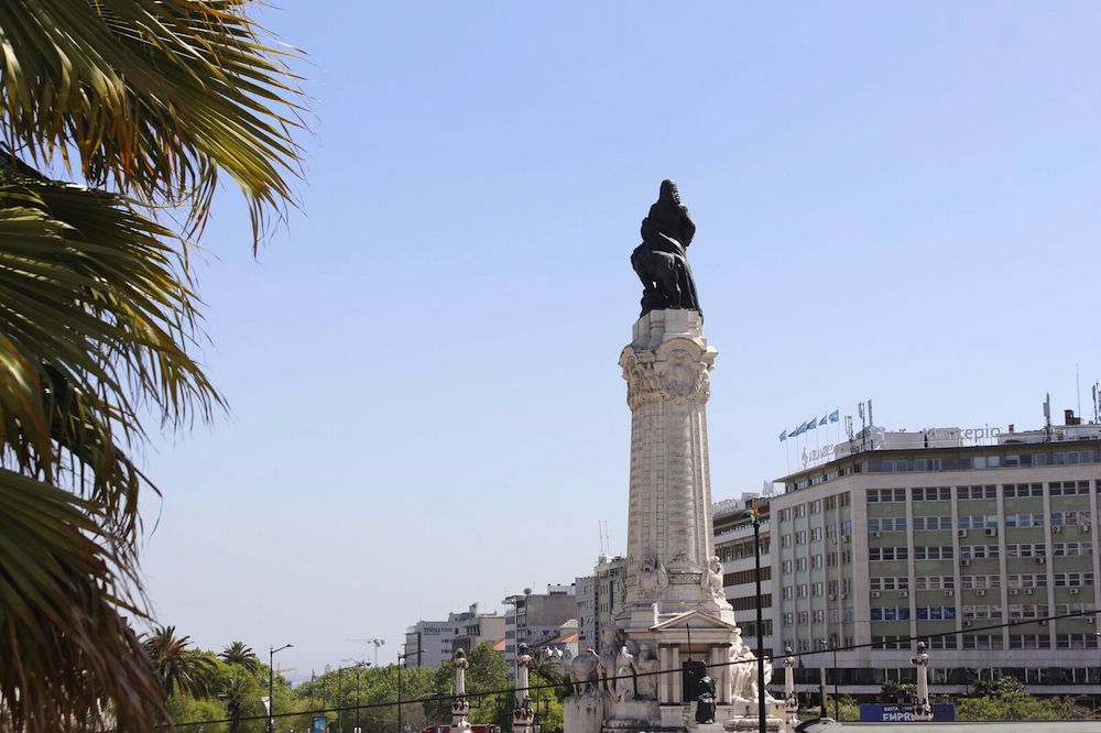 Estátua do Marquês de Pombal, diante do Parque Eduardo VII, em Lisboa, Portugal