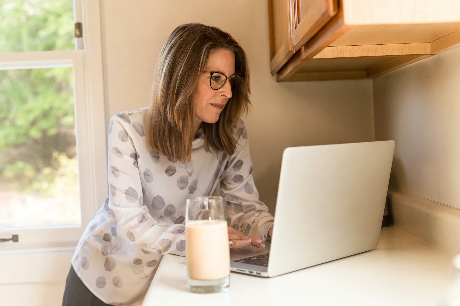 Estate agent working to improve her real estate sales