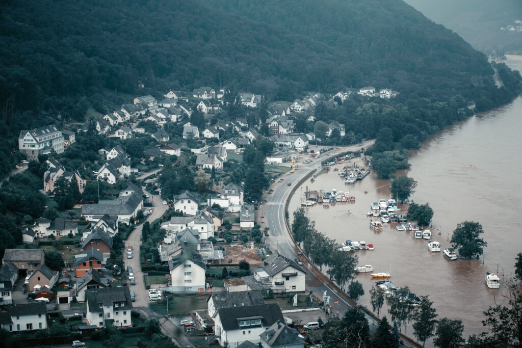 Von den Überschwemmungen in Europa waren Länder wie das Vereinigte Königreich, Deutschland, Italien, Belgien und Österreich betroffen. 