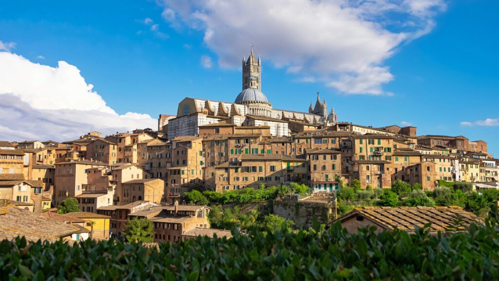 Sienna, a wonderful city amongst the most affordable in Tuscany
